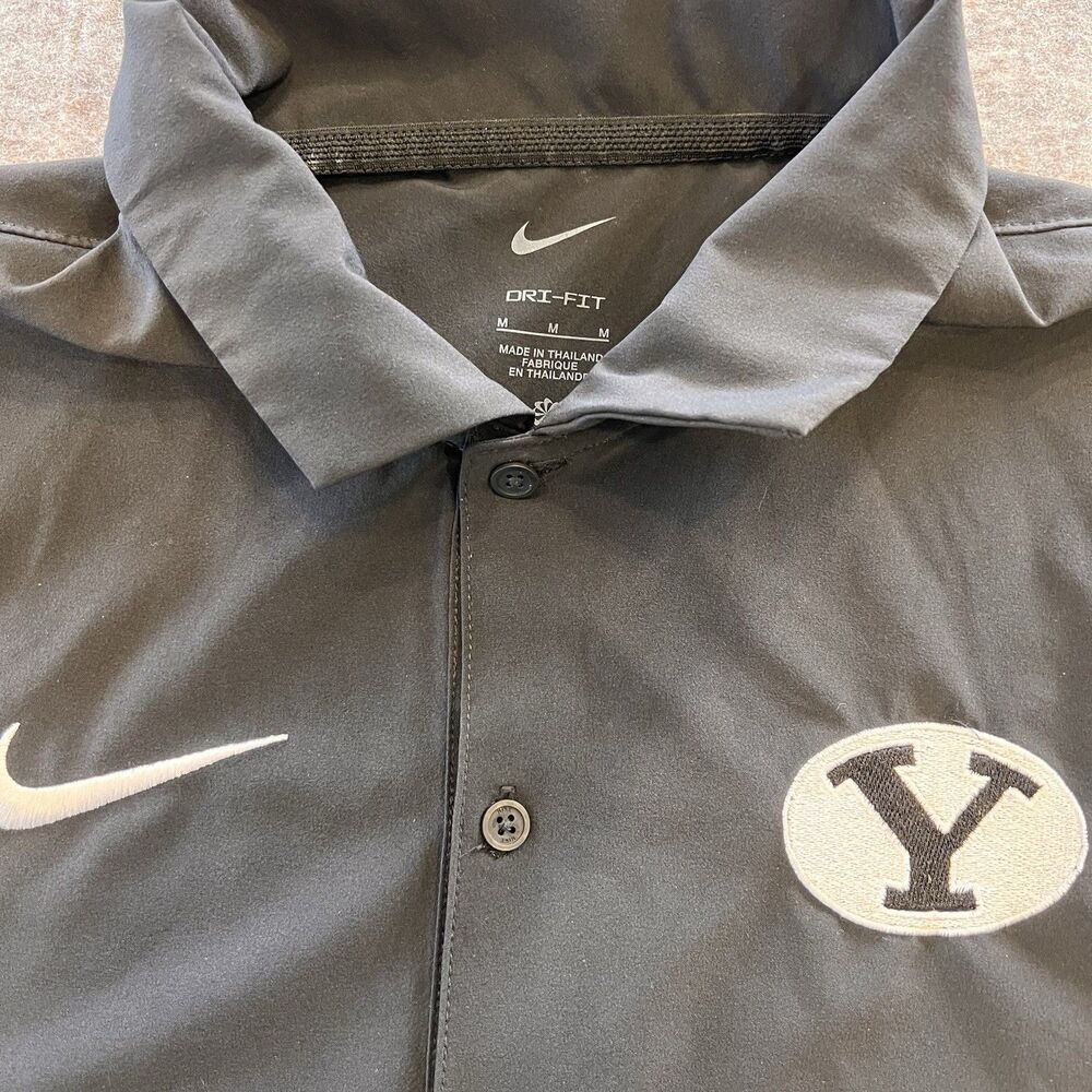 Nike Dri Fit Men’s BYU Golf Polo XII Logo On Left Sleeve Black Size M - Picture 2 of 8